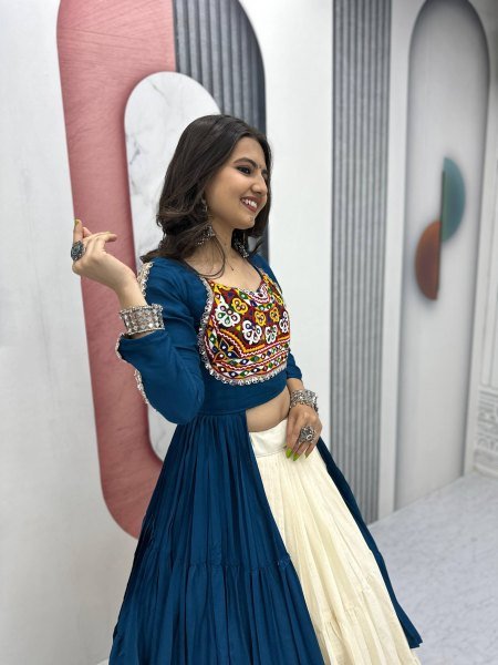 Dual Tone Cotton Mirror Work Lehenga Choli Set Elegant Navratri Outfit for International Buyers Navratri Lehnega Choli