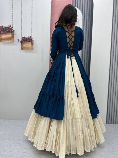 Dual Tone Cotton Mirror Work Lehenga Choli Set Elegant Navratri Outfit for International Buyers Navratri Lehnega Choli