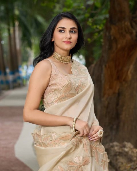 Elegant Bright Organza Silk Saree Featuring Intricate Sequin Work and Designer Arco Cut Border Latest Collection at Best Wholesale Price Organza Sarees Wholesale