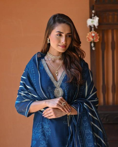 Elegant Casual   Festive Kurti Set 2025     Sizes S to XXL 3 Piece Kurti Set
