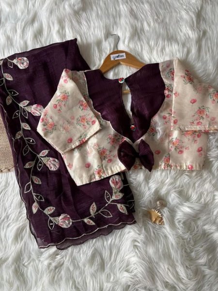 Elegant Crunchy Crush Saree with Floral Digital Print   Moti Stone Work Party Wear Look Designer Wedding Sarees Wholesale