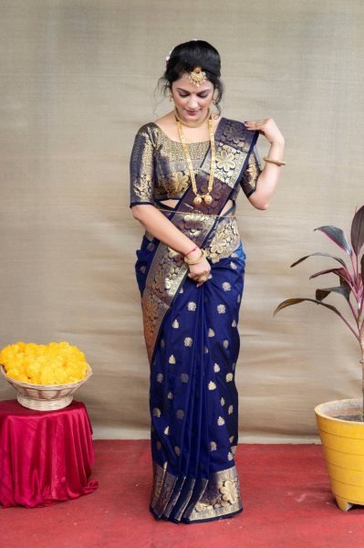 Elegant Dark Blue Kanjivaram Jacquard Saree Soft Lichi Silk with Contrast Blouse Piece at Wholesale Manufacturer Rate Banarasi Saree Wholesale