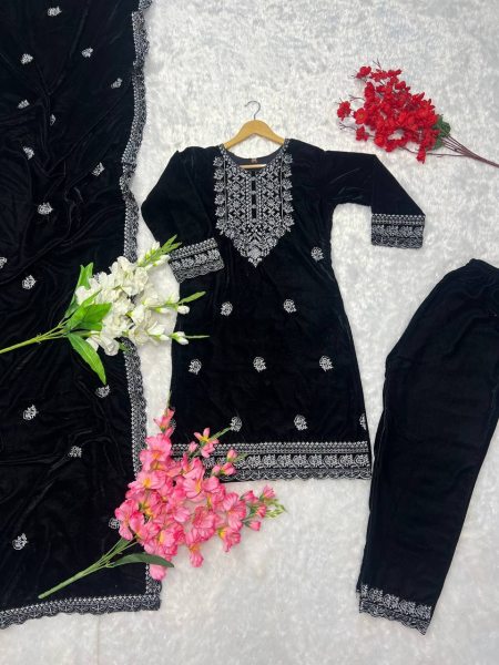 Elegant Fully Stitched Velvet Suit with Dupatta for Festive Looks Ready To Wear Collection