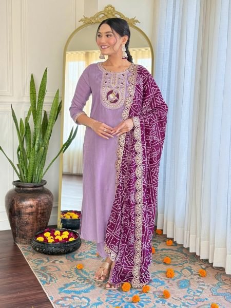 Elegant Lavender 3-Piece Kurti Set with Silk Blend Dupatta For Festive Wear 2025 3 Piece Kurti Set