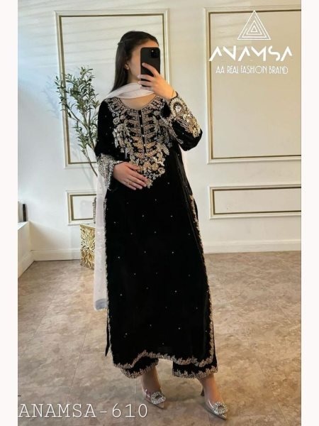 Exclusive Black Heavy Faux Georgette Suit set and Hevay Embroidery Work with Zimmy Chu fancy Dupatta Embroidery Suits Wholesale