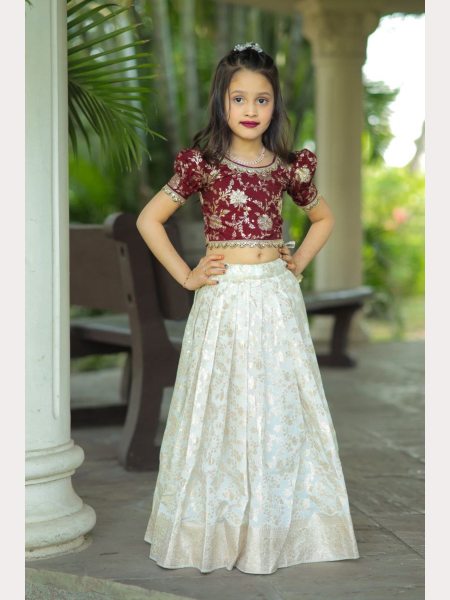 Exclusive  kids lehenga Choli with  zari  weaving work  Girls Wear