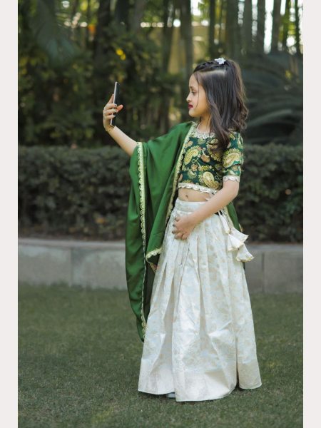 Exclusive  kids lehenga Choli with  zari  weaving work  Girls Wear