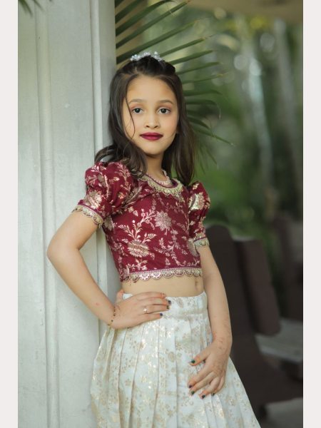 Exclusive  kids lehenga Choli with  zari  weaving work  Girls Wear