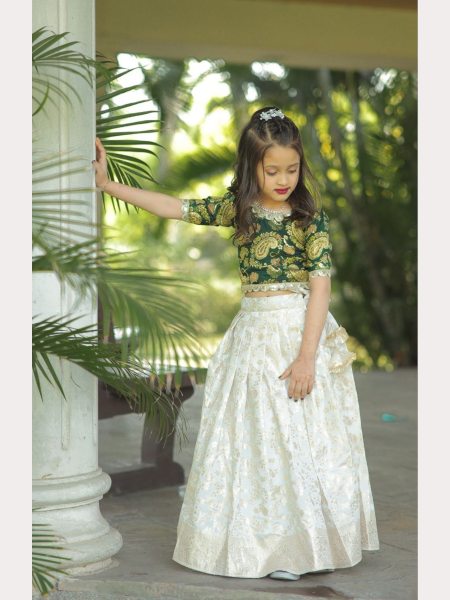 Exclusive  kids lehenga Choli with  zari  weaving work  Girls Wear