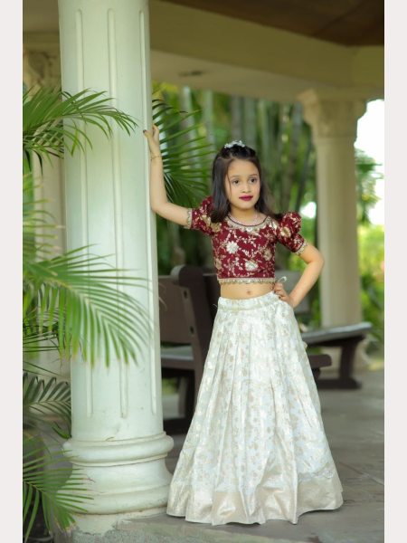 Exclusive  kids lehenga Choli with  zari  weaving work  Girls Wear