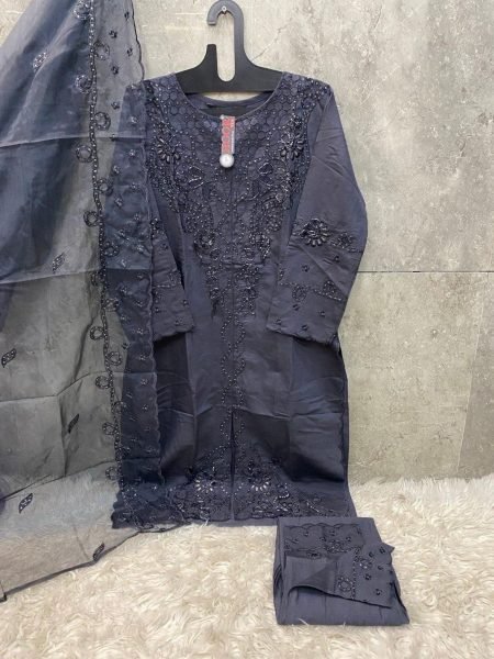 Exclusive Pakistani Catalogue Full Stitched Cristal Viscous   Heavy Organza Collection 