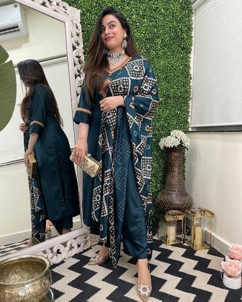 Festive Kurti Set in Teal Bandhej Pattern  &  Ready to Wear Statement Look 3 Piece Kurti Set