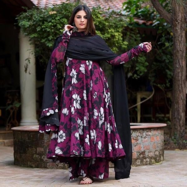 Floral Georgette White Flower Printed Kurti With Dupatta Kurti With Dupatta Wholesale