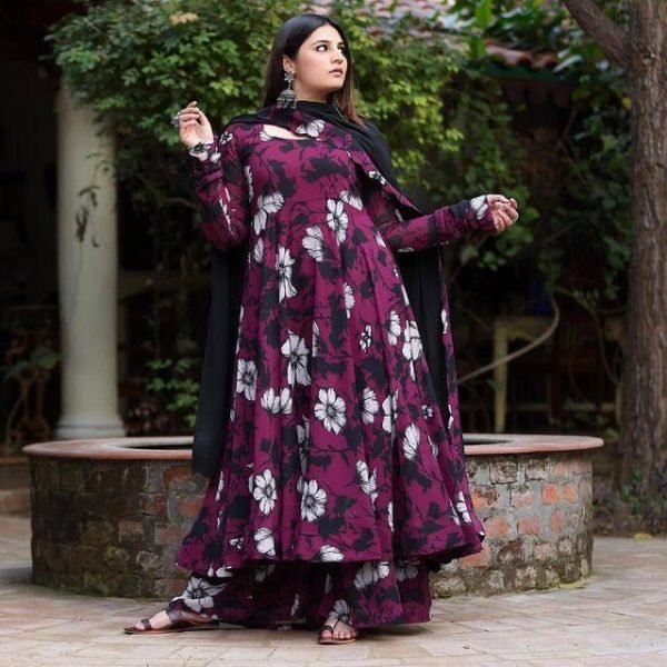 Floral Georgette White Flower Printed Kurti With Dupatta Kurti With Dupatta Wholesale