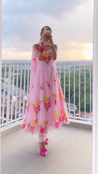 Flower Printed Baby Pink Silk Organza Gown Pant With Dupatta 3 Piece Kurti Set