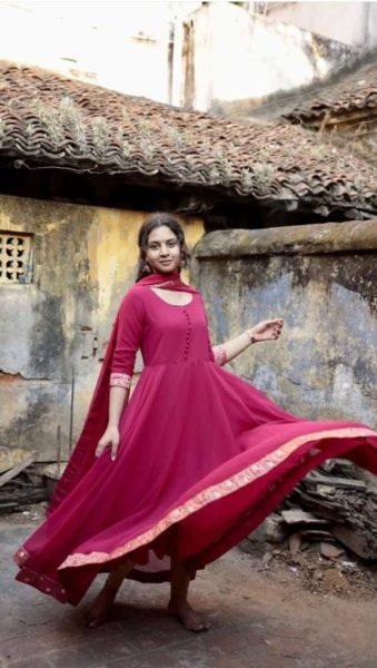 Fox Georgette Gold Printed Border Gown With Dupatta Kurti With Dupatta Wholesale