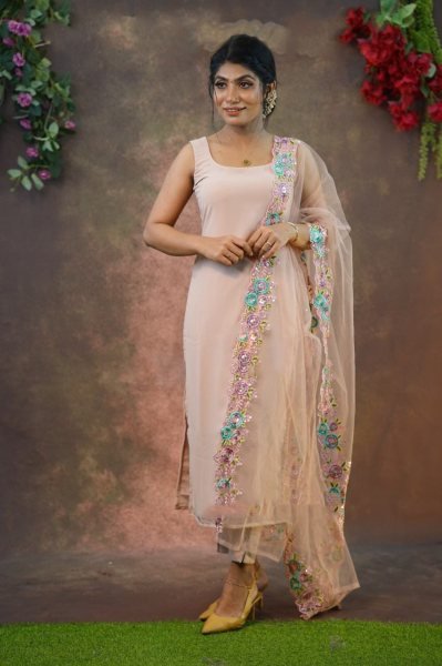 Fox Georgette Kurti Pant With Embroidery Work Dupatta 3 Piece Kurti Set