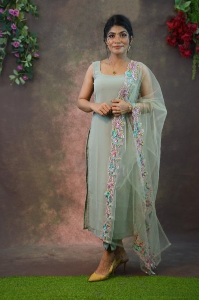Fox Georgette Kurti Pant With Embroidery Work Dupatta 3 Piece Kurti Set