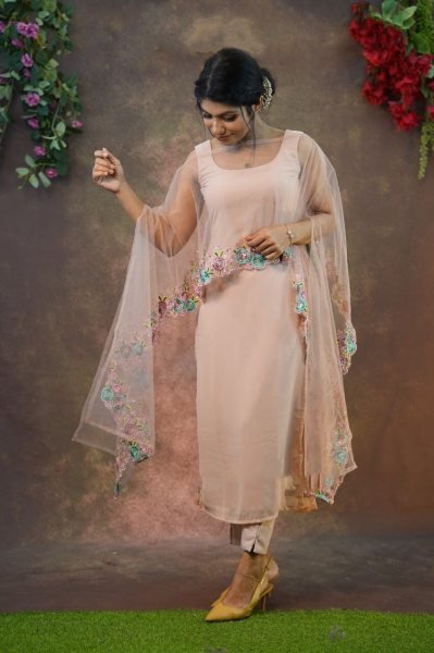 Fox Georgette Kurti Pant With Embroidery Work Dupatta 3 Piece Kurti Set