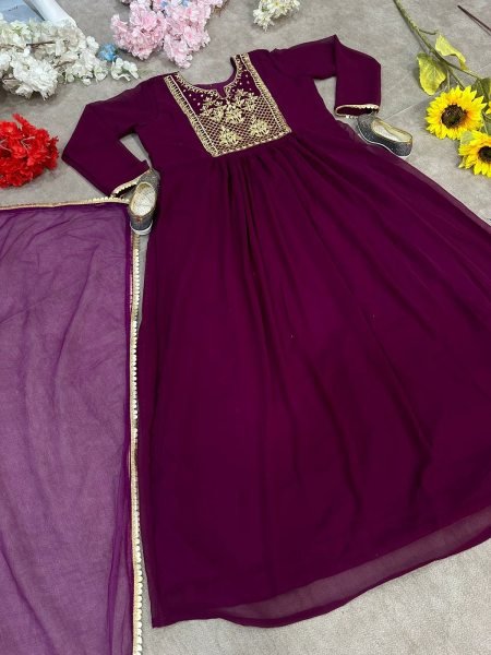 fox Georgette With Embrodery Design Kurti Set 3 Piece Kurti Set