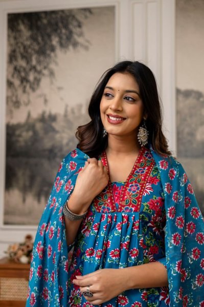 Fresh Cotton Embroidered Kurti Set with Printed Dupatta for Ready to Wear at Wholesale Rate Cotton Kurtis Wholesale