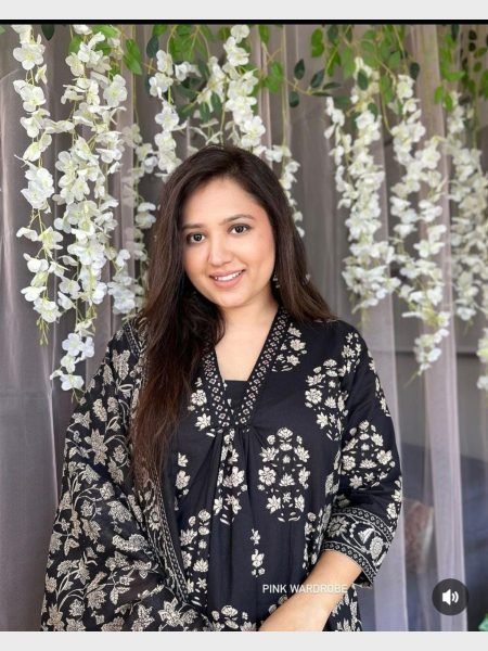Full heavy Beautiful Print Kurti Pant With Dupatta  3 Piece Kurti Set