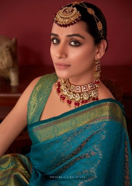 Get The Perfect Look With Beautiful Kanchivaram Sarees   Silk Sarees Wholesale
