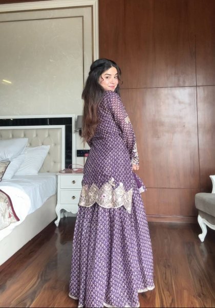 Glamorous Lavender Ready to Wear Front and Back Embroidery Diamond Work for Reseller at Wholesale Rate Ready To Wear Collection