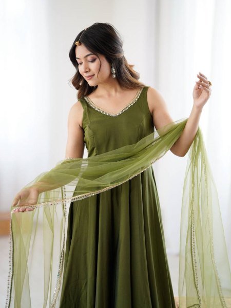 Graceful Mahendi Green Chanderi Roman silk Anarkali Gown with Dupatta for Weddings Kurtis