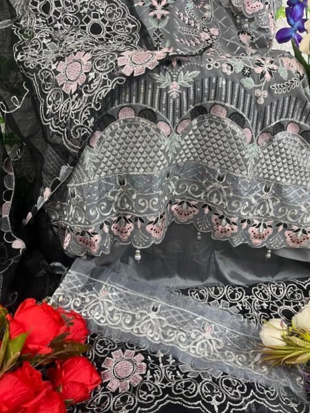 H41 heavy georgette pakisatani suit  Pakistani Suits Wholesale