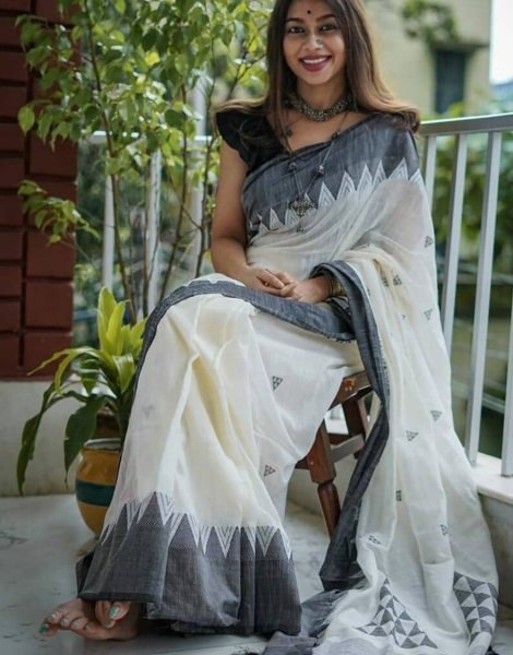 Handwoven White   Black Mercerised Cotton Saree Handloom Mercerised Finish Cotton Sarees Wholesale