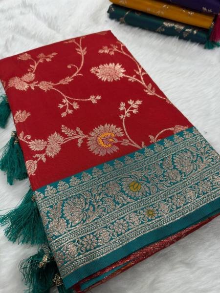 Heavy Banarasi Silk Saree with Meenakari Weaving & Contrast Blouse Banarasi Saree Wholesale