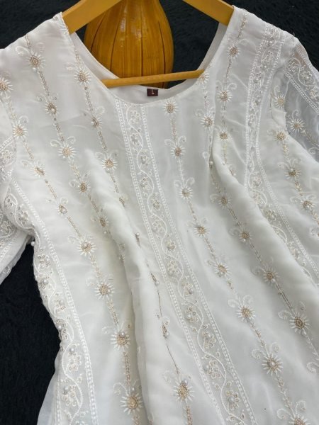 Heavy Georgette Embroidered Suit with Tebby Silk Dupatta Partywear & Festive Collection at Best Price Georgette Kurti 