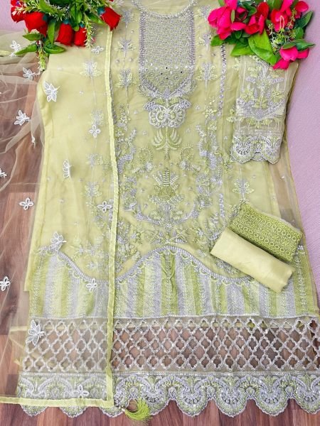  Heavy Organza With Heavy Embroidery Pakisatani Suit Pakistani Suits Wholesale