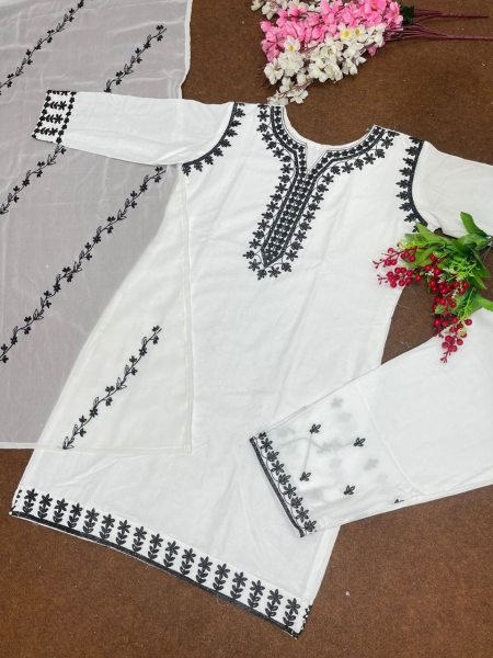 Heavy Rayon Kurti Pant With Dupatta Ready To Wear Collection