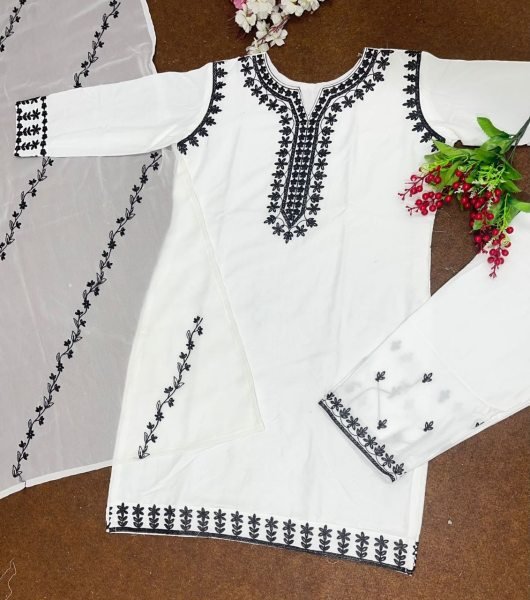 Heavy Rayon Kurti Pant With Dupatta Ready To Wear Collection