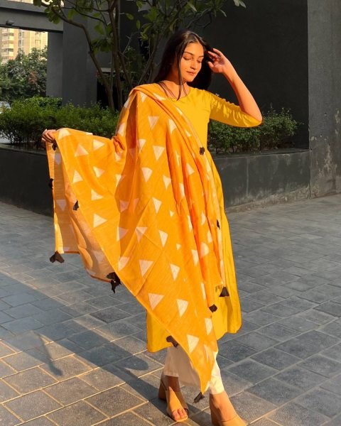 Heavy Reyon Cotton Kurti Pant With Dupatta  3 Piece Kurti Set