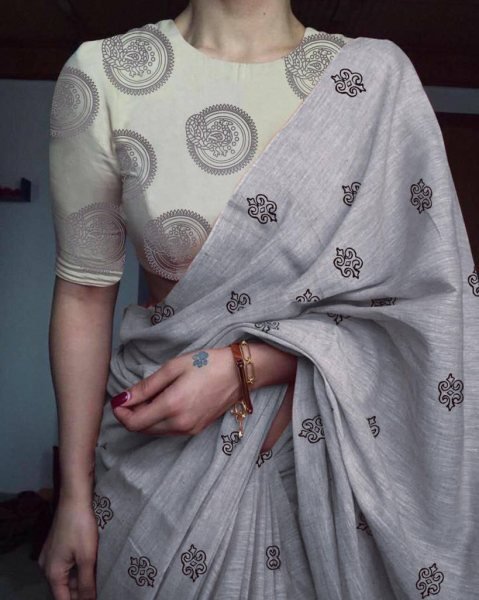 Icy Silver Mul Cotton Saree with Subtle Print Work Cool Tones for Chic Comfort Printed Cotton Sarees Wholesale
