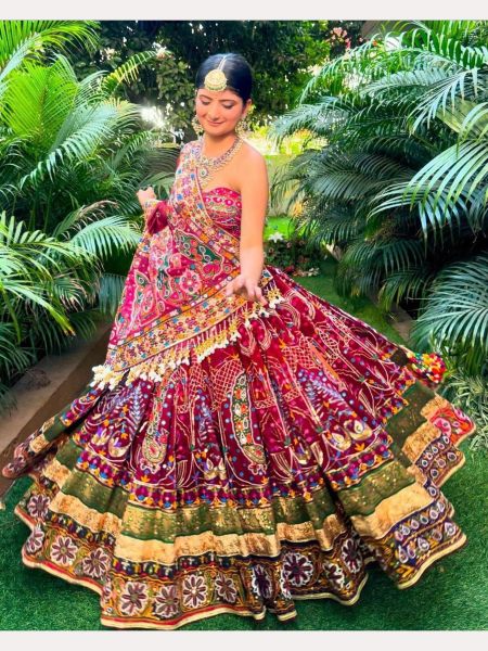 In New Design Heavy Muslin Cotton Navratri lehenga Choli  Navratri Lehnega Choli