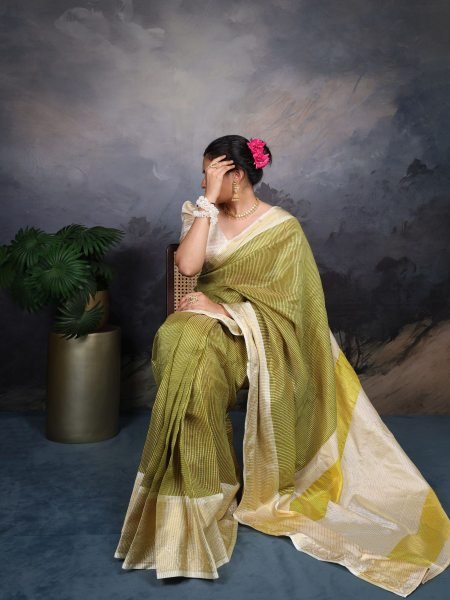 Indian Designer Saree Jacquard Fabric with Zari Chex Weaving Latest Design Launch 