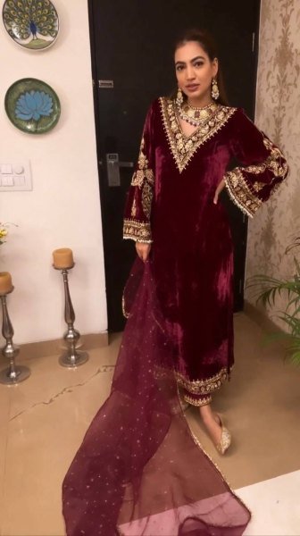 Indian Pakistani Velvet Sequin Embroidered Salwar Kameez Collection  Ready To Wear Collection