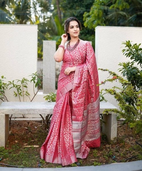 Indian Wedding Banarasi Lichi Silk Saree Banarasi Saree Wholesale