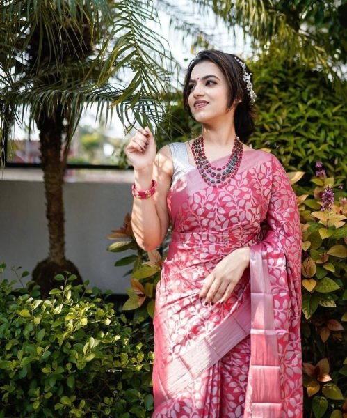 Indian Wedding Banarasi Lichi Silk Saree Banarasi Saree Wholesale