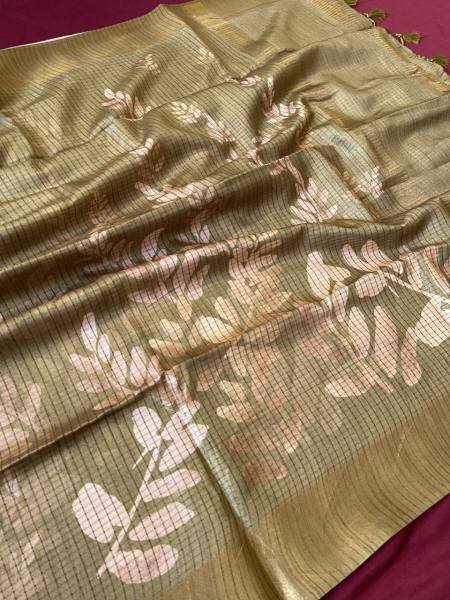 Inspiring Soft Tussar Silk Saree with Tassels And Checks Pattern Design For Shop Owner Silk Sarees Wholesale