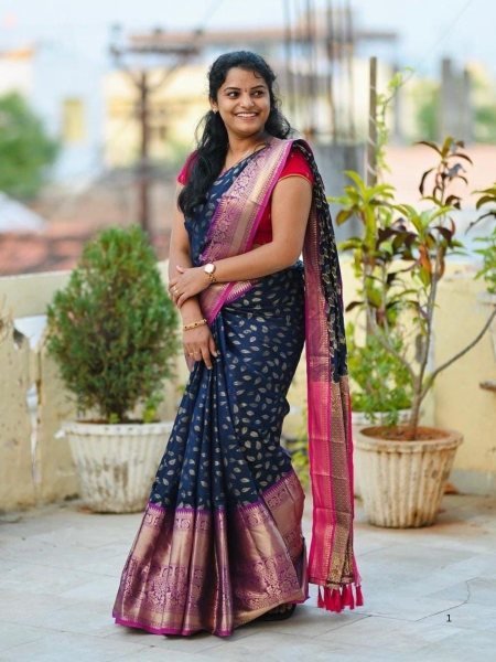 Kanjivaram Soft Silk Sarees with Zari Weaving & Rich Pallu – Festive Collection South Indian Saree 