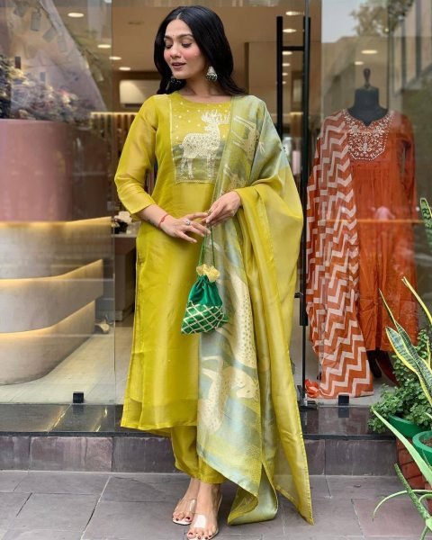 launching fastival Collection premium roman silk kurti set  3 Piece Kurti Set
