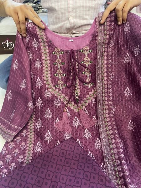 Launching New Muslin Silk Kurti Set With Mirror Work 3 Piece Kurti Set