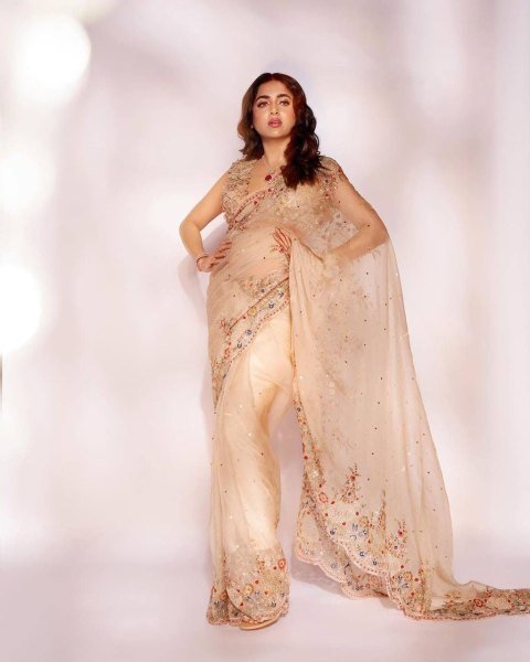 Launching new superhit trending embroidered saree Bollywood Fancy Sarees Wholesale