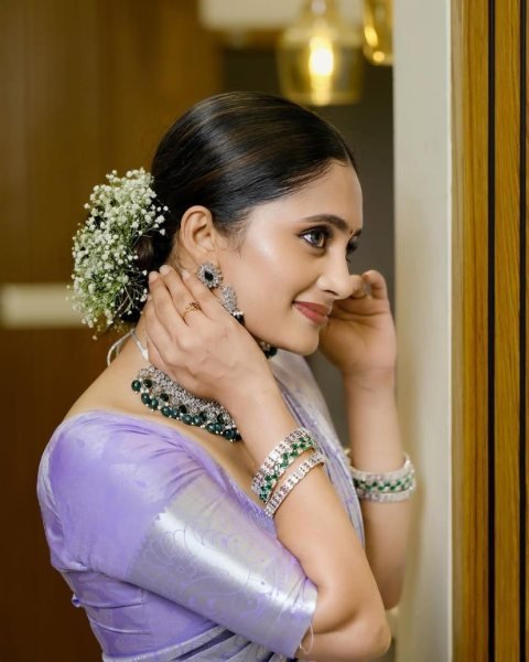 Lavender Banarasi Soft Silk Saree with Matching Blouse for Wedding Wear Banarasi Saree Wholesale