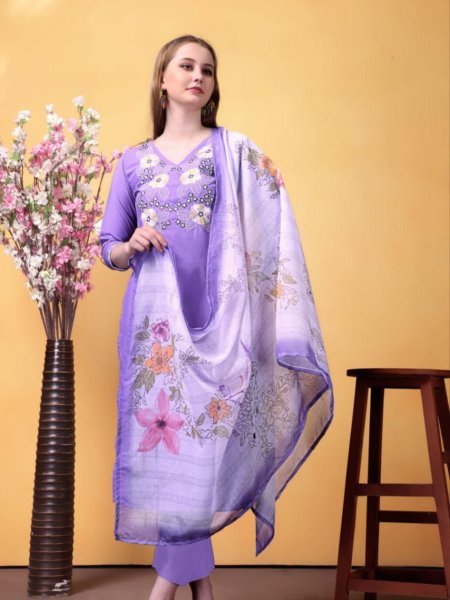 Lavender Charm Rayon Slub Suit Set with Embroidered Kurti & Chanderi Dupatta 3 Piece Kurti Set